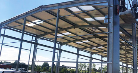 Bâtiment métallique double pente en kit pas cher